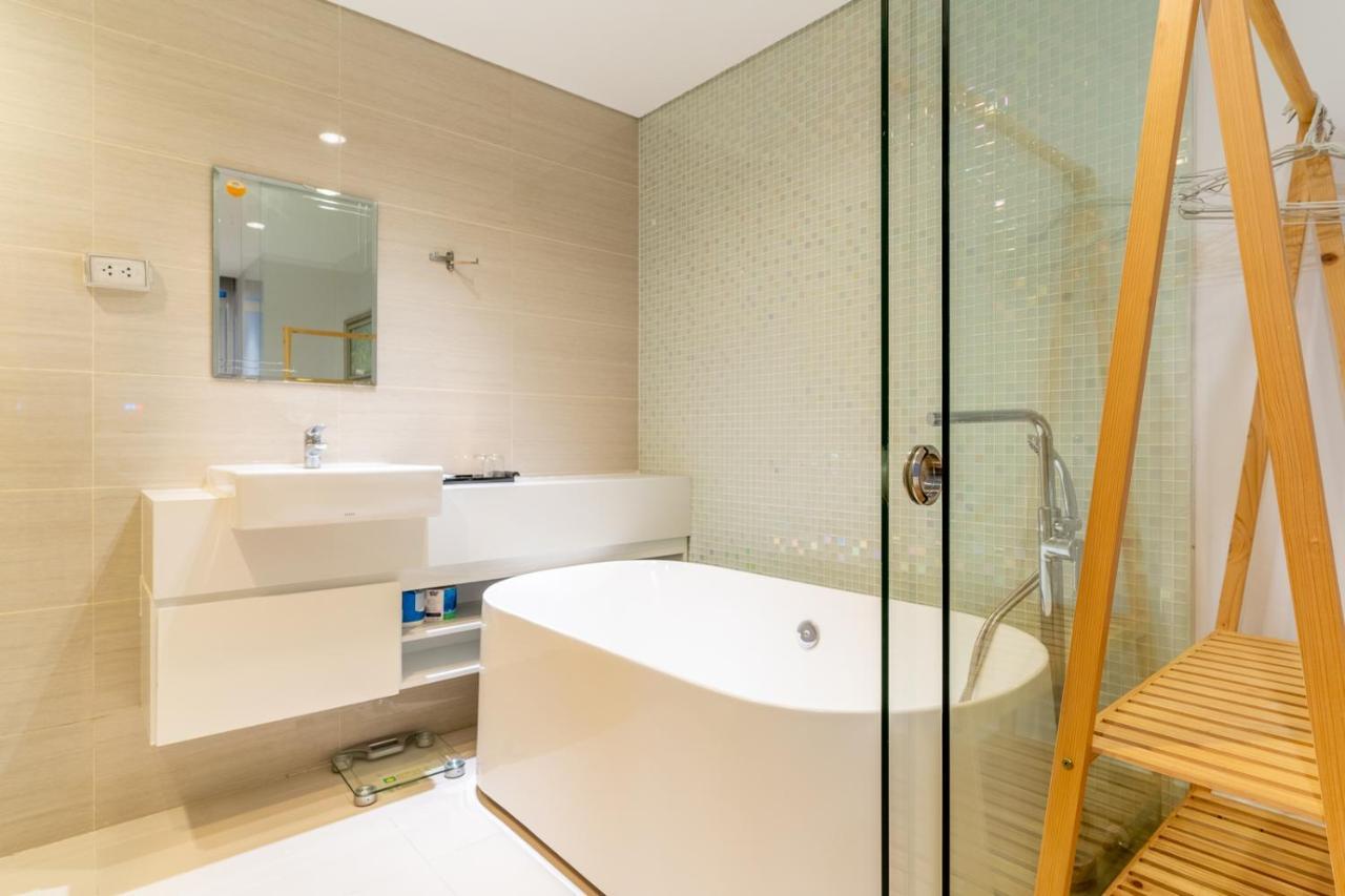The Rixx Benthanhtower Apartment *